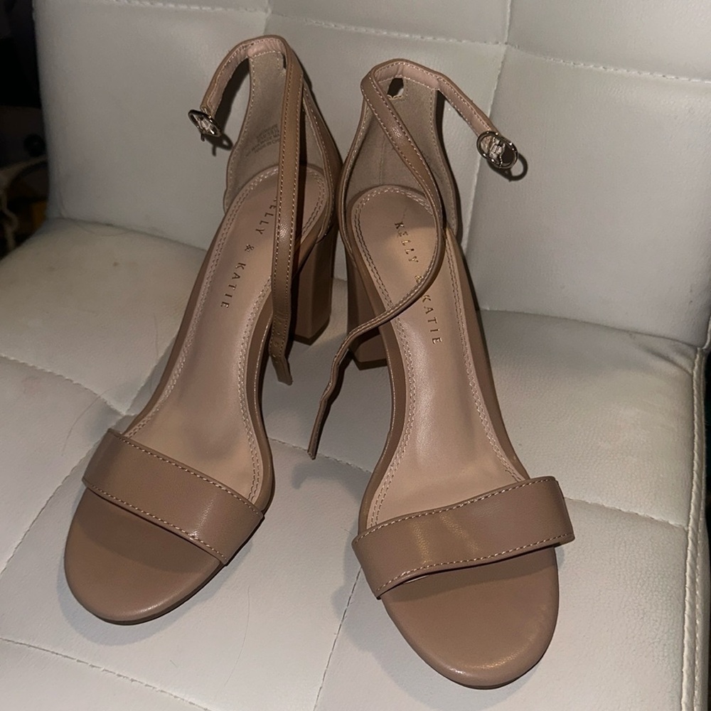 tan/nude color heels